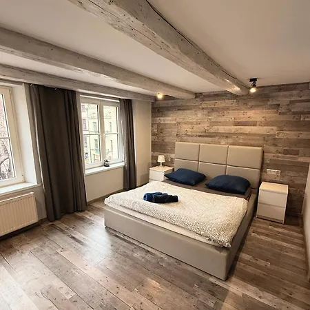 Apartament Z Widokiem Na Pomnik Kopernika - Rynek Staromiejski Torun Exterior photo