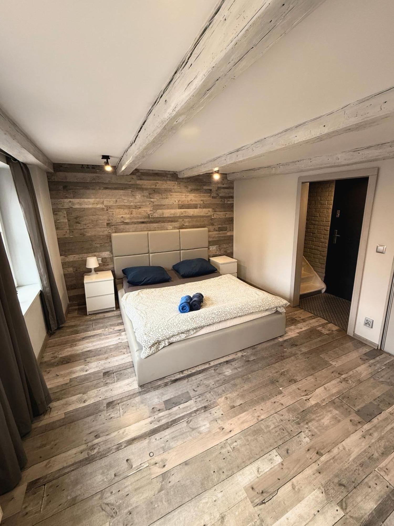 Z Widokiem Na Pomnik Kopernika - Rynek Staromiejski Apartment